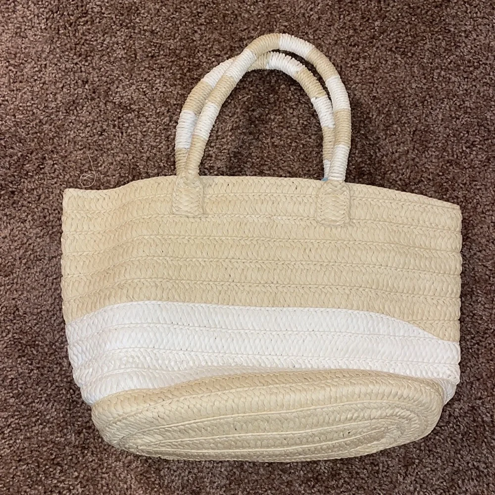 Altru Tote - Picture 3 of 8